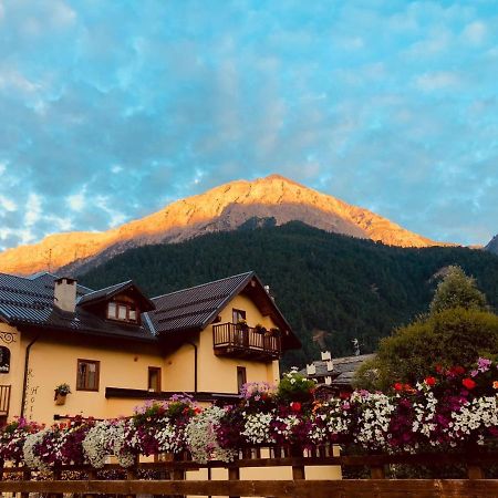 Hotel La Ginestra Чезана Торинезе Екстериор снимка