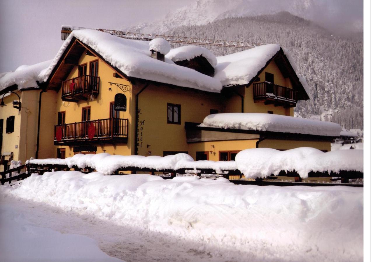 Hotel La Ginestra Чезана Торинезе Екстериор снимка